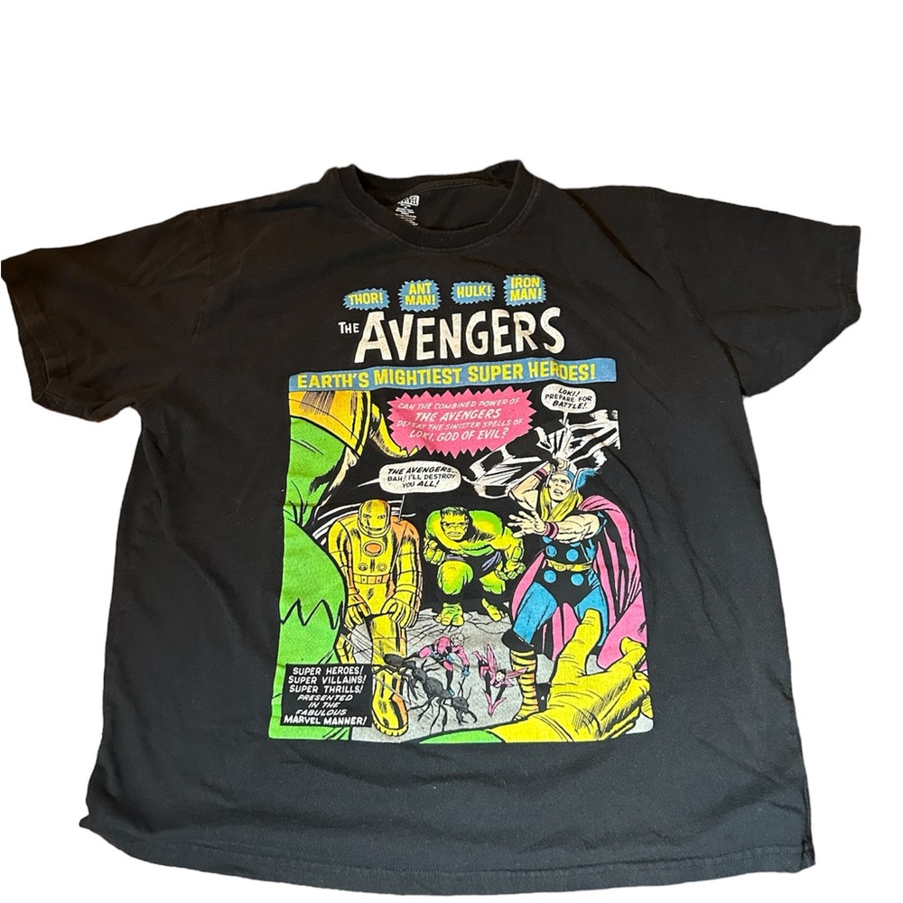 Marvel “ The Avengers “ Graphic‎ T- Shirt Size XL